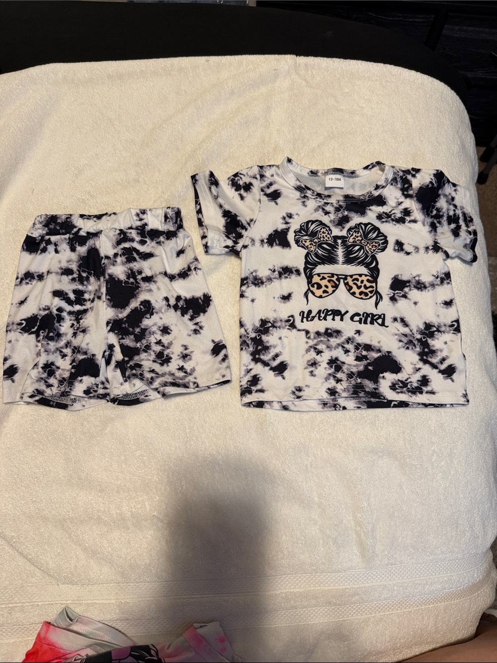 Tie-Dye 'Happy Girl' Kids Short Set - Black & White